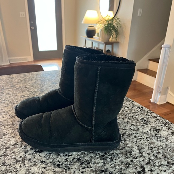 Size 7 Black UGG Boots - Picture 4 of 5